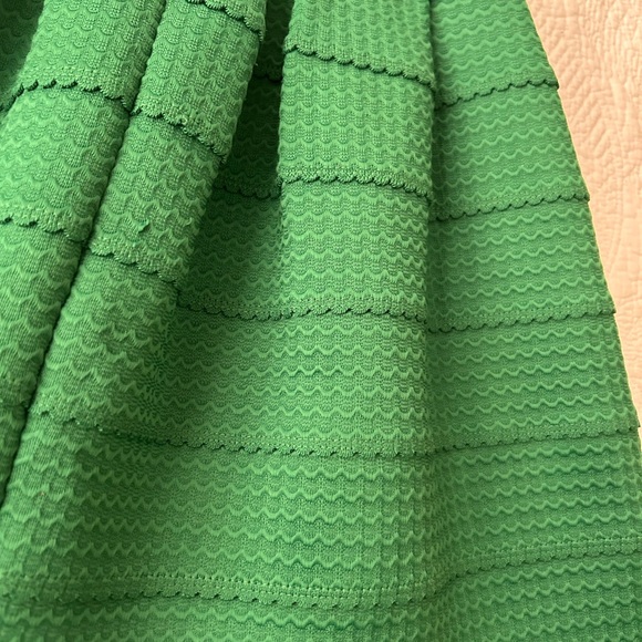 Girl’s From Savoy (Anthropologie) Kelly green scalloped bell skirt. XS/S. Cute! - Picture 9 of 16